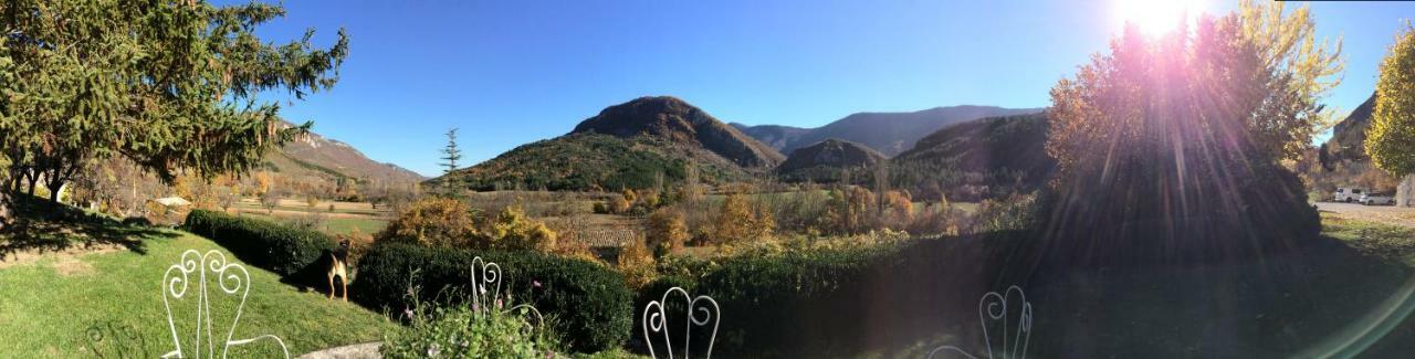 Chateau De Montfroc Bed and Breakfast Esterno foto