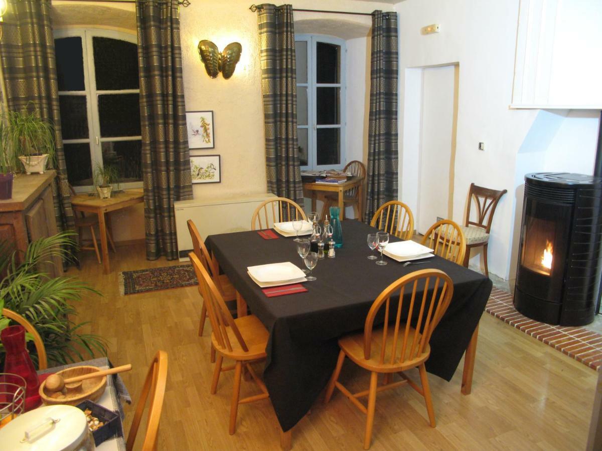 Chateau De Montfroc Bed and Breakfast Esterno foto